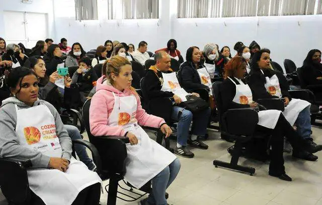 Projeto de Diadema abre novas turmas para curso na área alimentar