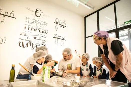 Escola de São Caetano utiliza culinária dos povos originários em cozinha experimental