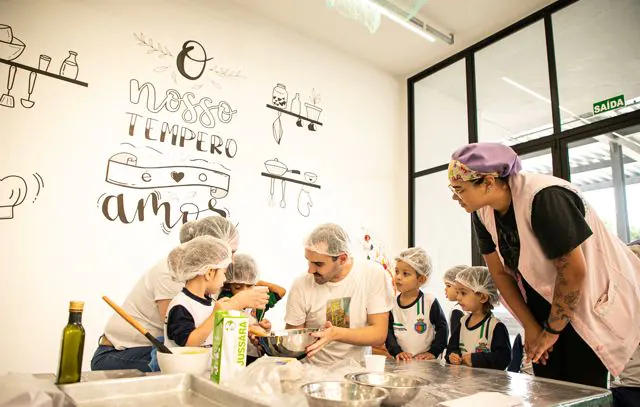 Escola de São Caetano utiliza culinária dos povos originários em cozinha experimental