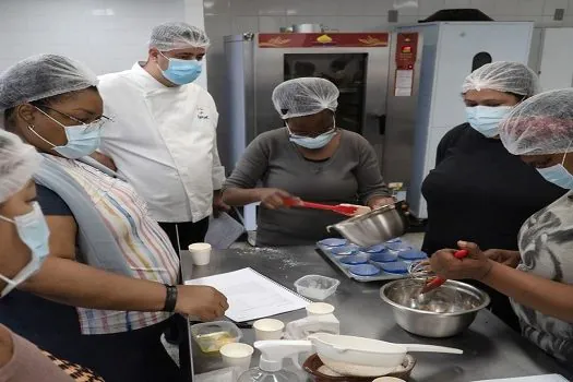 Prefeitura de SP abre vagas em curso de formação básica gratuita na área de Gastronomia