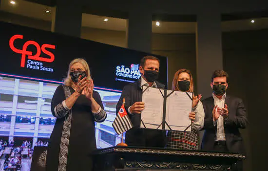 Doria lança Bolsa do Povo Educação Centro Paula Souza