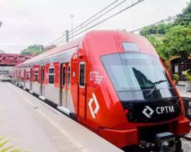 Estação Palmeiras-Barra Funda da CPTM recebe roda de capoeira na