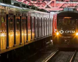 Estação Palmeiras-Barra Funda da CPTM recebe roda de capoeira na