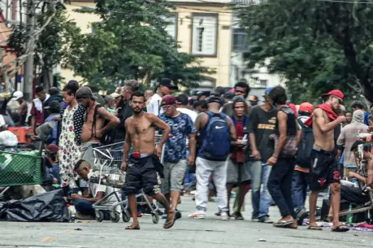 Novo pacote para Cracolândia prevê câmeras e mais internações