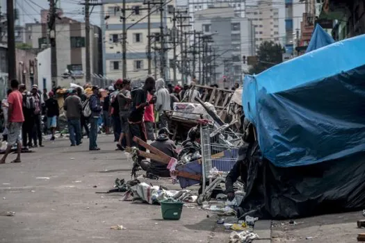 GCM prende 6 pessoas por invasão a loja perto da cracolândia, em SP