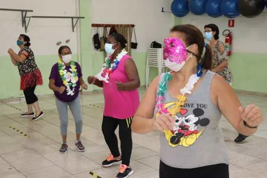 Centro de Referência do Idoso de Ribeirão Pires promove semana especial de Carnaval