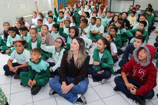 Crianças participam de oficina em Santo André e aprendem receitas para o Dia das Mães