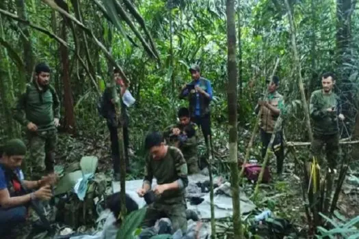 Crianças perdidas há 40 dias na Amazônia colombiana são encontradas vivas