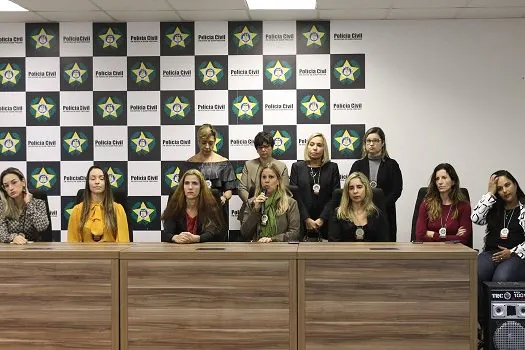 Polícia prende 36 homens por violência psicológica contra mulheres