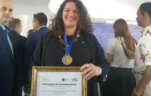 Cris Escudeiro recebe Medalha Di Thiene pela sua trajetória de dança e sua dedicação