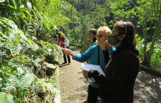 Semasa abre agenda de atividades de educação ambiental para idosos integrantes do Crisa