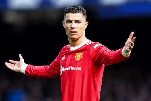 Cristiano Ronaldo pede para rescindir contrato com Manchester United, diz jornal