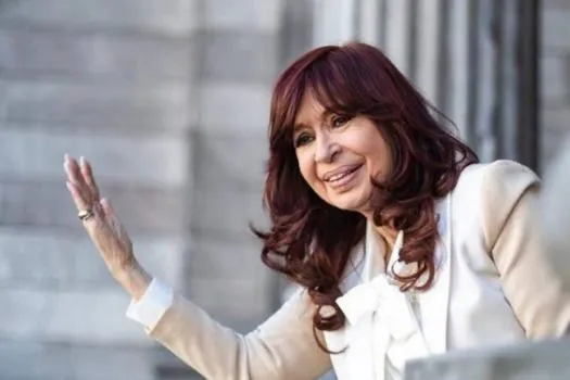 Veredicto em processo de Cristina Kirchner sai à tarde, mas decisão não é final