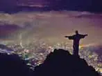 Cristo Redentor às escuras alerta para câncer infantil