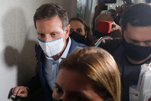 Defesa de Crivella entra com habeas corpus no STJ