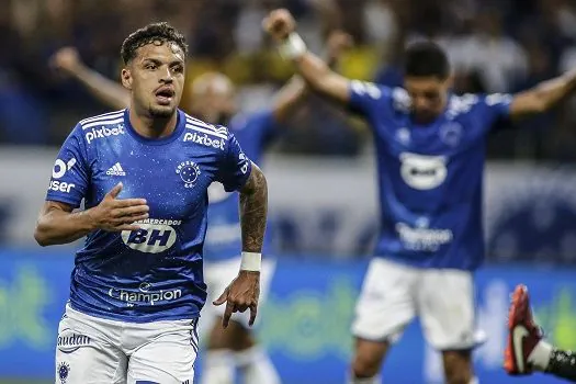 Líder Cruzeiro faz 2 a 0 no Tombense e abre larga vantagem na Série B