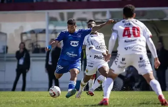 Cruzeiro joga mal e escapa da derrota para o Brusque graças ao VAR