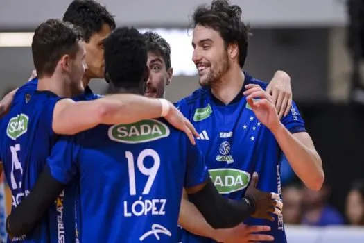 Cruzeiro atropela Minas, conquista título e se torna o maior campeão da Superliga de Volei