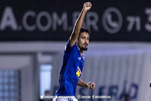 Em jogo com poucas chances, Cruzeiro vence Vitória e se aproxima do G4