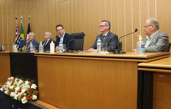 Câmara Municipal de São Caetano homenageia engenheiros e arquitetos em sessão solene