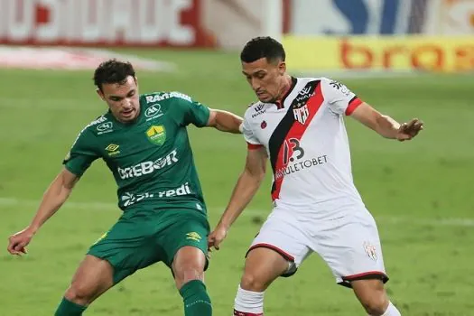 Atlético-GO e Cuiabá medem forças neste domingo