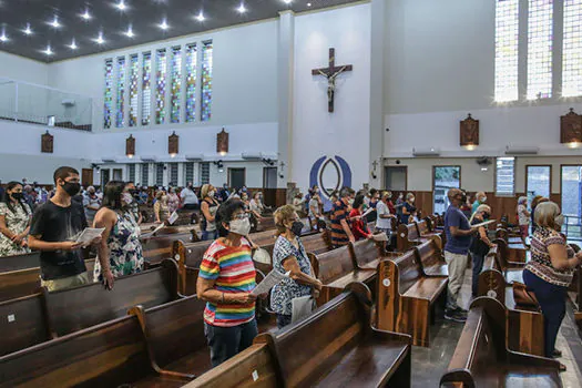 Maioria do STF vota contra liberação de cultos e missas na pandemia