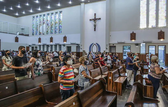 Maioria do STF vota contra liberação de cultos e missas na pandemia