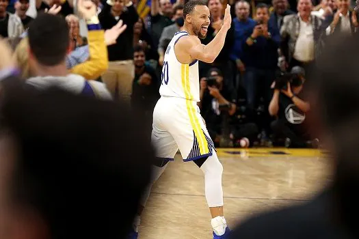 Reserva de luxo, Curry decide e Warriors abrem vantagem sobre Nuggets na NBA