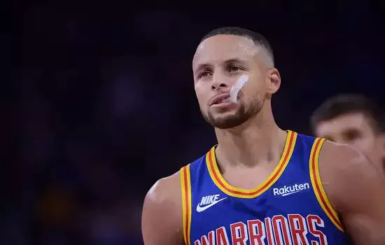 Curry fatura estreante prêmio “Magic Johnson” de MVP das finais do Oeste da NBA