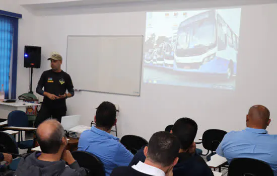 Motoristas de Ribeirão Pires participam de curso sobre Direção Defensiva