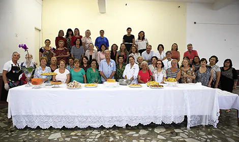 FSS de São Caetano forma turma no curso Delícias com Mandioca