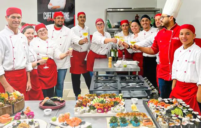 Escola de gastronomia promove curso rápido de sushi