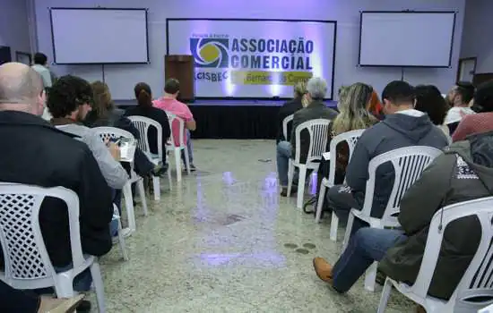 ACISBEC cria ações para ajudar comerciantes para vendas de fim de ano