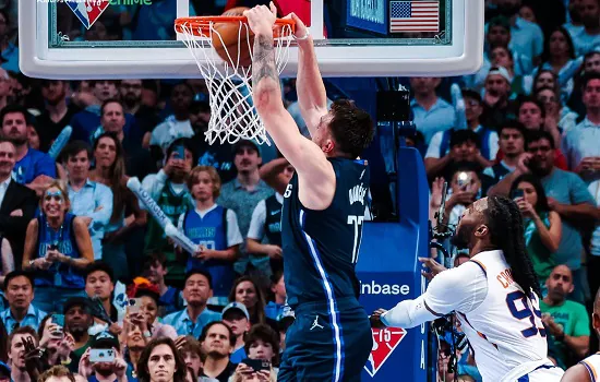 Mavericks vencem Suns e empatam série nos playoffs da NBA; Heat avança