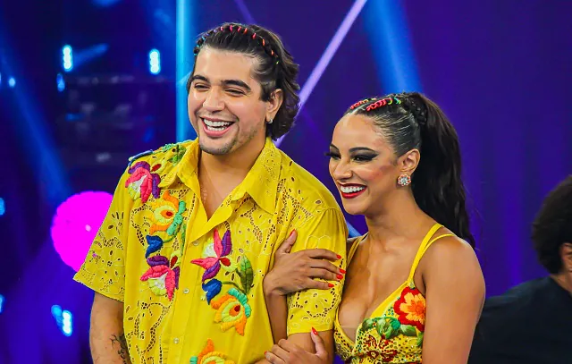 Nattan passa na repescagem da Dança dos Famosos e continua na competição