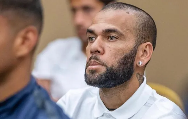 Tribunal rejeita pedido de liberdade provisória e mantém Daniel Alves preso