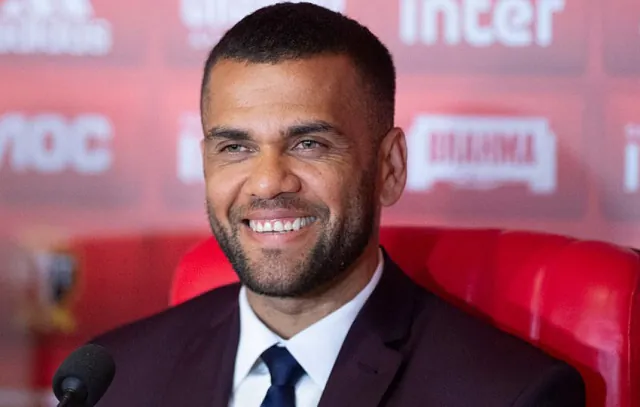 Daniel Alves é transferido de presídio por motivos de ‘segurança e convivência’