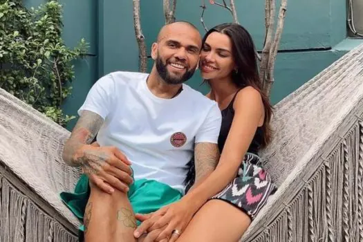 Daniel Alves paga Joana Sanz para manter casamento e ter liberdade provisória