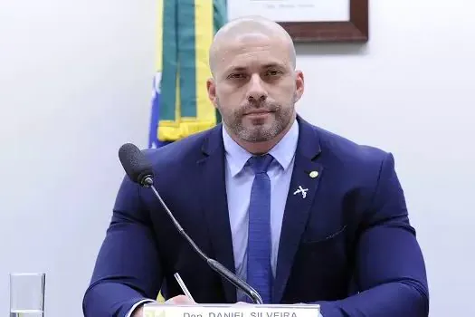 Bloqueio decretado contra Silveira já pegou R$ 18 mil das contas do deputado