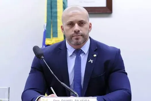 PGR pede extinção da pena de Daniel Silveira ao Supremo