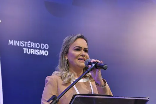 Ministra quer reduzir preço de passagens para incentivar o turismo