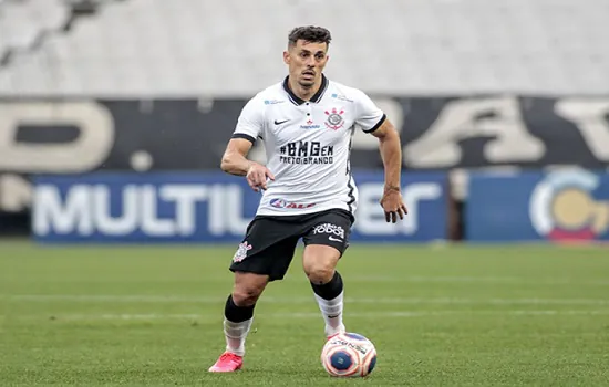 Corinthians dispensa Danilo Avelar após ofensas raciais em jogo de eSports