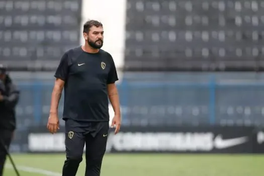 Corinthians despista sobre acerto com treinador e pode ter Danilo no banco contra o Del Va