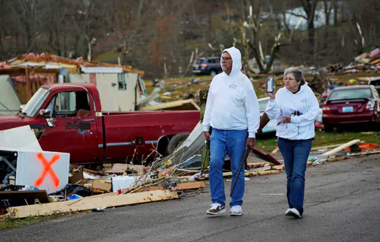 Tornados matam dezenas de pessoas no Kentucky