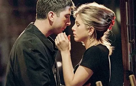 David Schwimmer e Jennifer Aniston desmentem romance