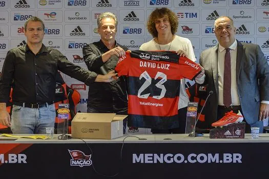 Novo reforço, David Luiz é apresentado pelo Flamengo