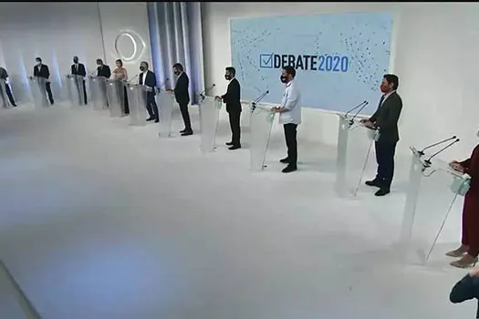 Candidatos a prefeito de SP citam dados falsos e distorcem fatos em debate