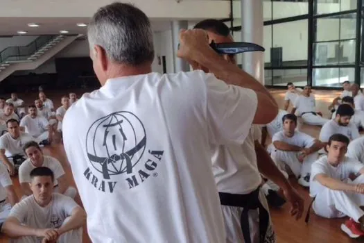 Krav Maga Mestre Kobi oferece orientação ao estafe das escolas para casos de invasão