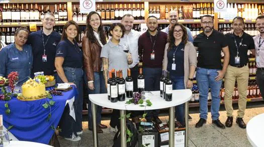 Cooperados da COOP participam de degustação de vinhos