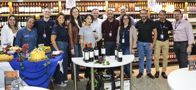 Cooperados da COOP participam de degustação de vinhos